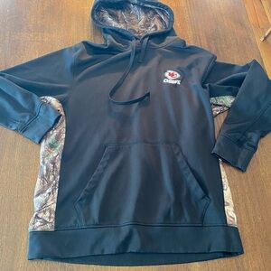 Black Kansas City Chiefs NFL Men’s size Medium Hoodie with Camo Accents